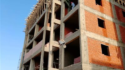 بتكلفة 15 مليون.. رئيس مركز أجا يتابع إنشاء مجمع الخدمات