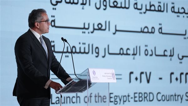 وزير السياحة والآثار