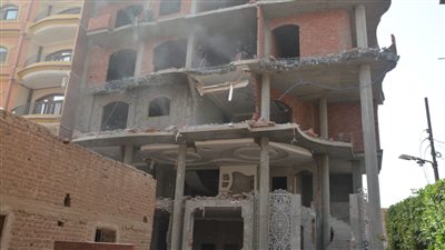 إزالة 5 حالات بناء دون ترخيص بالقليوبية