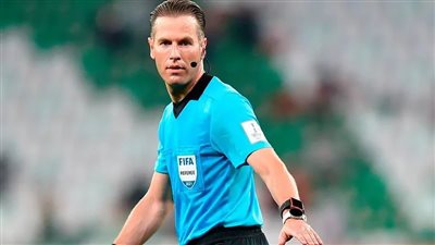 داني مكيلي حكمًا لمباراة ريال مدريد وباريس سان جيرمان في دوري أبطال أوروبا