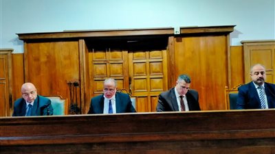 جنايات المنصورة تؤجل محاكمة متهمين بقتل عامل ودفنه حيًا لمايو المقبل