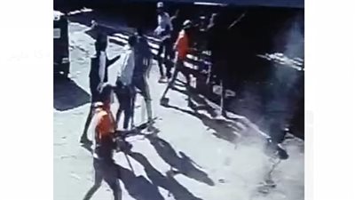 مصرع طفل وإصابة شقيقه في معركة بالأسلحة النارية بالمرج | فيديو