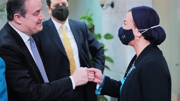 وزيرة البيئة