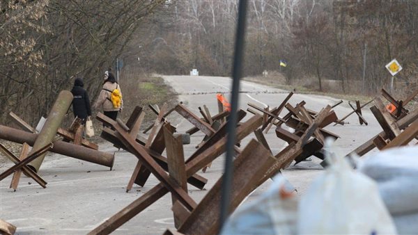 متاريس تسد الطرق