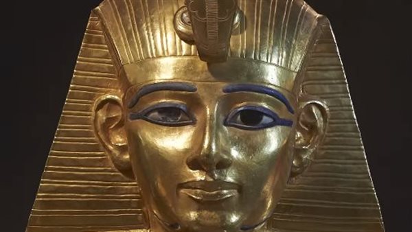  قناع من الذهب 