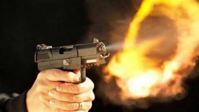 شاب يطلق النيران على زوجة عمه ونجلها لخلافات على قطعة أرض في قنا | بث مباشر 