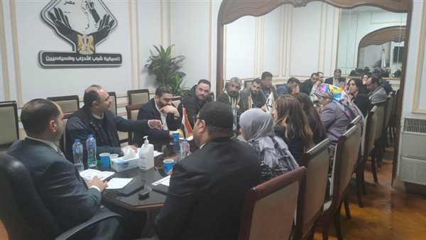 جانب من النقاشات