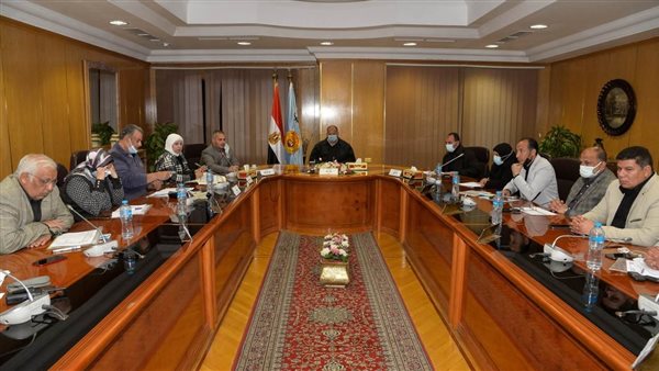 محافظ أسيوط يتابع