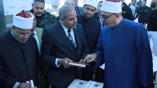 الدكتور نظير عياد