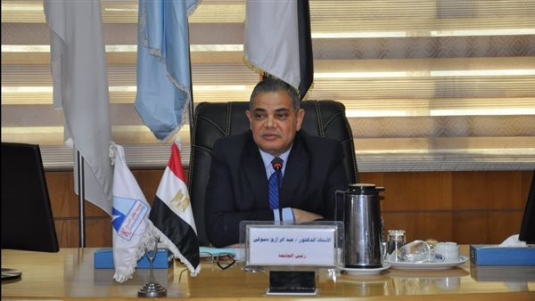 الدكتور عبد الرازق