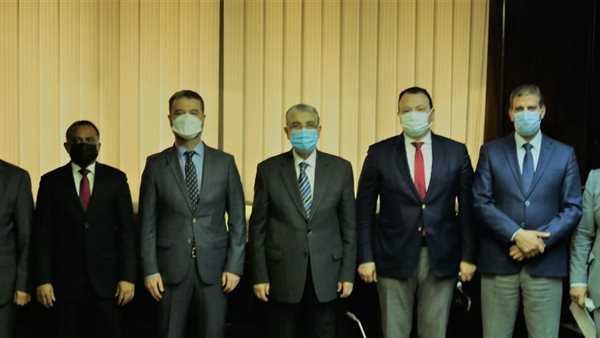 وزير الكهرباء