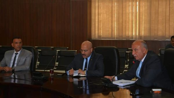 اجتماع لمناقشة انشاء