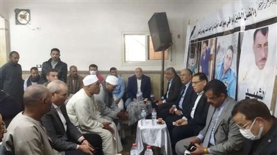 بعد يومين من مصرعهم.. محافظ الشرقية يُعزي أسر ضحايا لقمة العيش بالزقازيق
