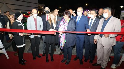 وزيرة الثقافة تفتتح معرض داندي مول الأول للكتاب | صور