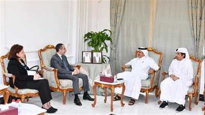 سفير مصر بالدوحة يبحث زيادة الفرض الاستثمارية في مصر مع رجال الأعمال القطريين 