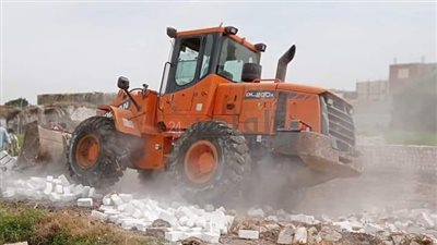 إزالة 24 حالة تعد بالبناء على الأراضي الزراعية وأملاك الدولة بـ 3 مراكز بالمنيا