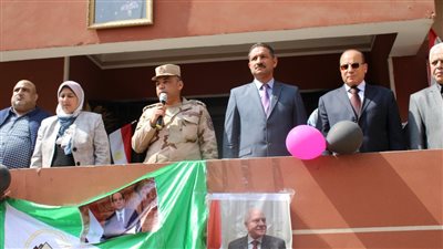 بالأعلام والبالونات.. تعليم الجيزة تنظم احتفالًا بيوم الشهيد