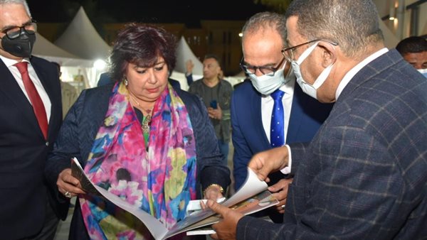 وزيرة الثقافة تتفقد