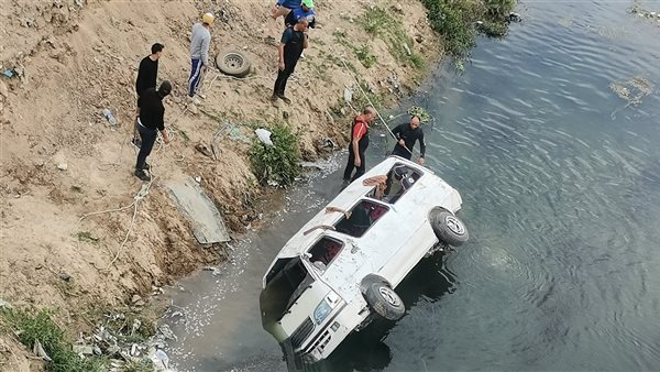 انقلاب سيارة ميكروباص