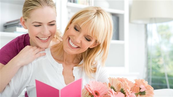 تاريخ عيد الام 2022