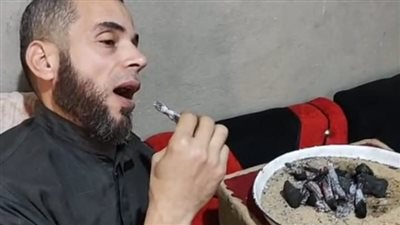 الراجل الخارق.. مواطن بالغربية يبتلع النار ويأكل الزجاج واللحوم النيئة: موهبة ربانية │ بث مباشر