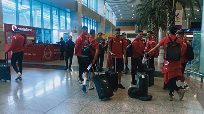 بعثة الوداد المغربي تصل إلى القاهرة استعدادًا لمباراة الزمالك بدوري أبطال إفريقيا | صور 