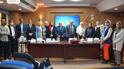 هيئة الدواء تناقش مشروعات خمس مستشفيات للصيدلة الإكلينيكية ورعاية مركزة كبار