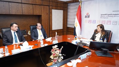 وزيرة التخطيط تستقبل رئيس البورصة المصرية ورئيس هيئة الأوراق المالية العراقية لمناقشة أوجه التعاون المستقبلي