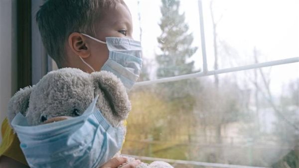 طفل مصاب بكورونا