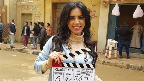 الفنانة إيمان يوسف