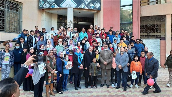 الطلاب الفائزين 