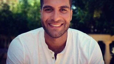 بعد ترشيح حفيد عمر الشريف له لتجسيد شخصية جده.. أحمد حسنين: مفيش فرصة أحسن من كده