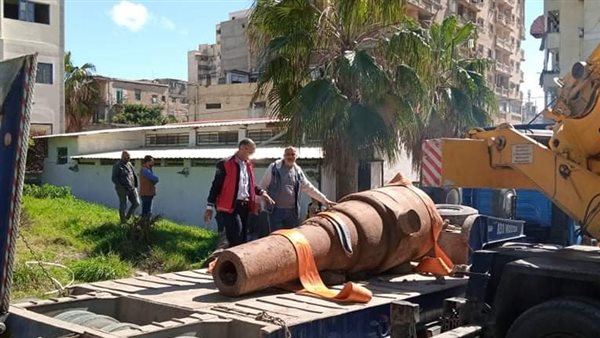 نقل أكبر مدفع أرمسترونج