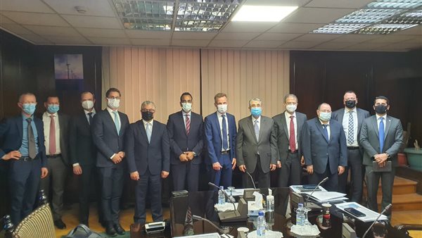 محمد شاكر وزير الكهرباء