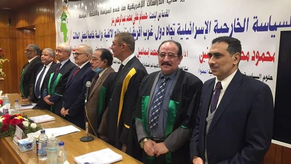 خلال مناقشة الرسالة