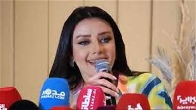 إهانة لذكاء النساء العربيات.. هجوم مغربي على رضوى الشربيني بسبب ندوتها في الدار البيضاء | فيديو