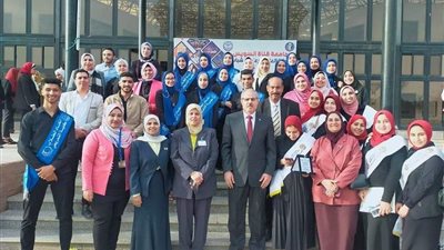 رئيس جامعة قناة السويس يشيد بطالبات تمريض الأزهر بعد حصولهن على المركز الأول في مجال الأنشطة الفنية