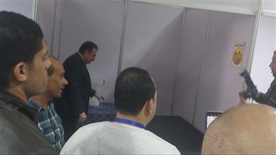 هاني ضاحي يدلي بصوته في المرحلة الأخيرة على مقعد نقيب المهندسين