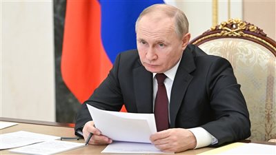 بوتين يوافق على نقل المتطوعين الروس للقتال في أوكرانيا