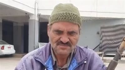 كفيف يعول 4 أطفال يكشف معاناته: اشتغلت بياع مناديل عشان ما أمدش إيدي لحد | بث مباشر