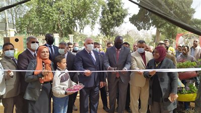 وزير الري ونظيره لجنوب السودان يفتتحان معرض زهور الربيع بالقناطر الخيرية