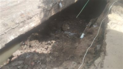 انهيارات أرضية بجوار مسجد دلهمو في المنوفية.. ومصلون: عاوزين تحرك سريع قبل ما يقع علينا