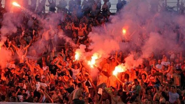 جانب من تشجيع أحد