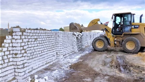 إزالة 7 حالات تعدي