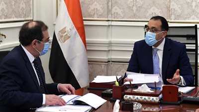 مدبولي: نعمل على توفير السلع الأساسية والمواد البترولية رغم ارتفاع أسعارها بسبب الأحداث الراهنة