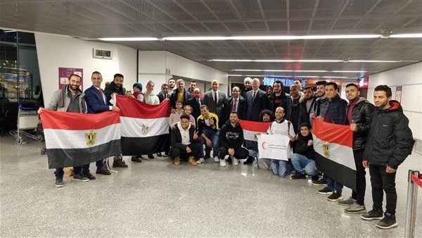 أثناء توديع المواطنين