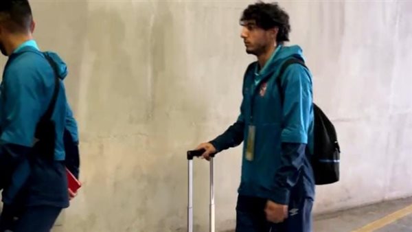 وصول لاعبي الأهلي