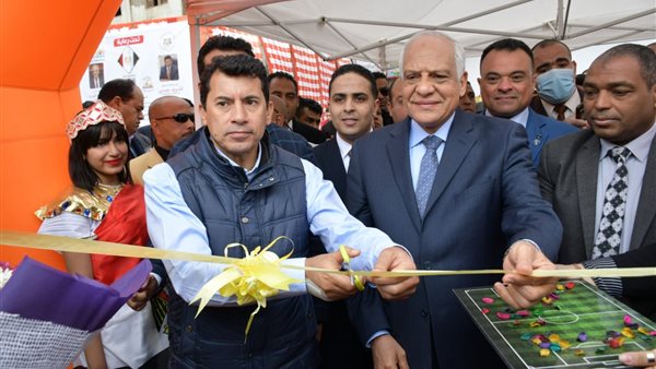 جولة وزير الرياضة