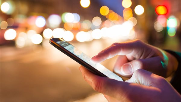 العبث بالهاتف