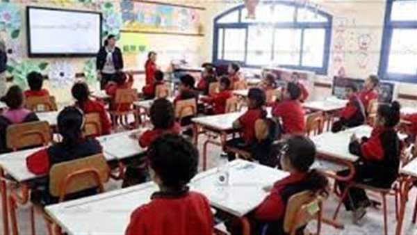 طلاب المدارس اليابانية